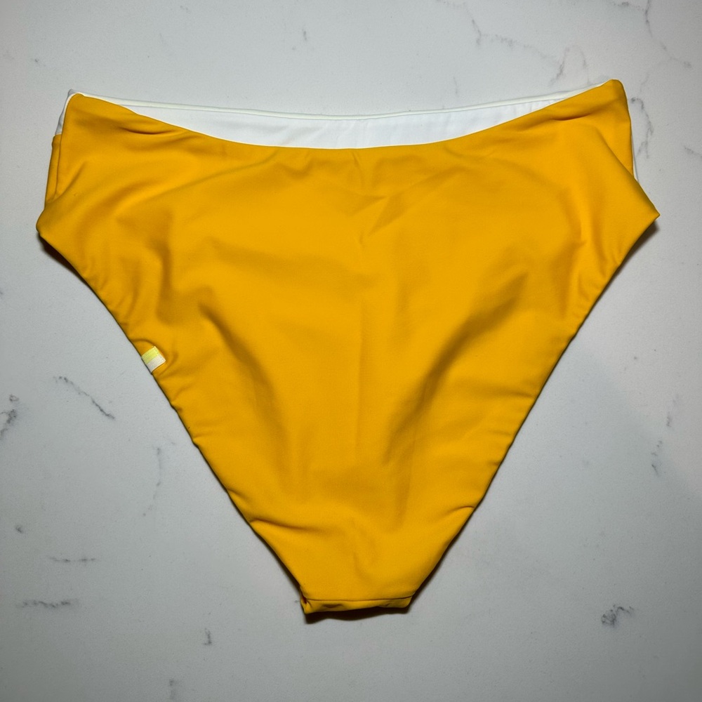 Summersalt | 2 Piece Swimsuit - Picture 7 of 10